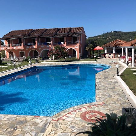 Regina Nina Otel Vasilátika Dış mekan fotoğraf