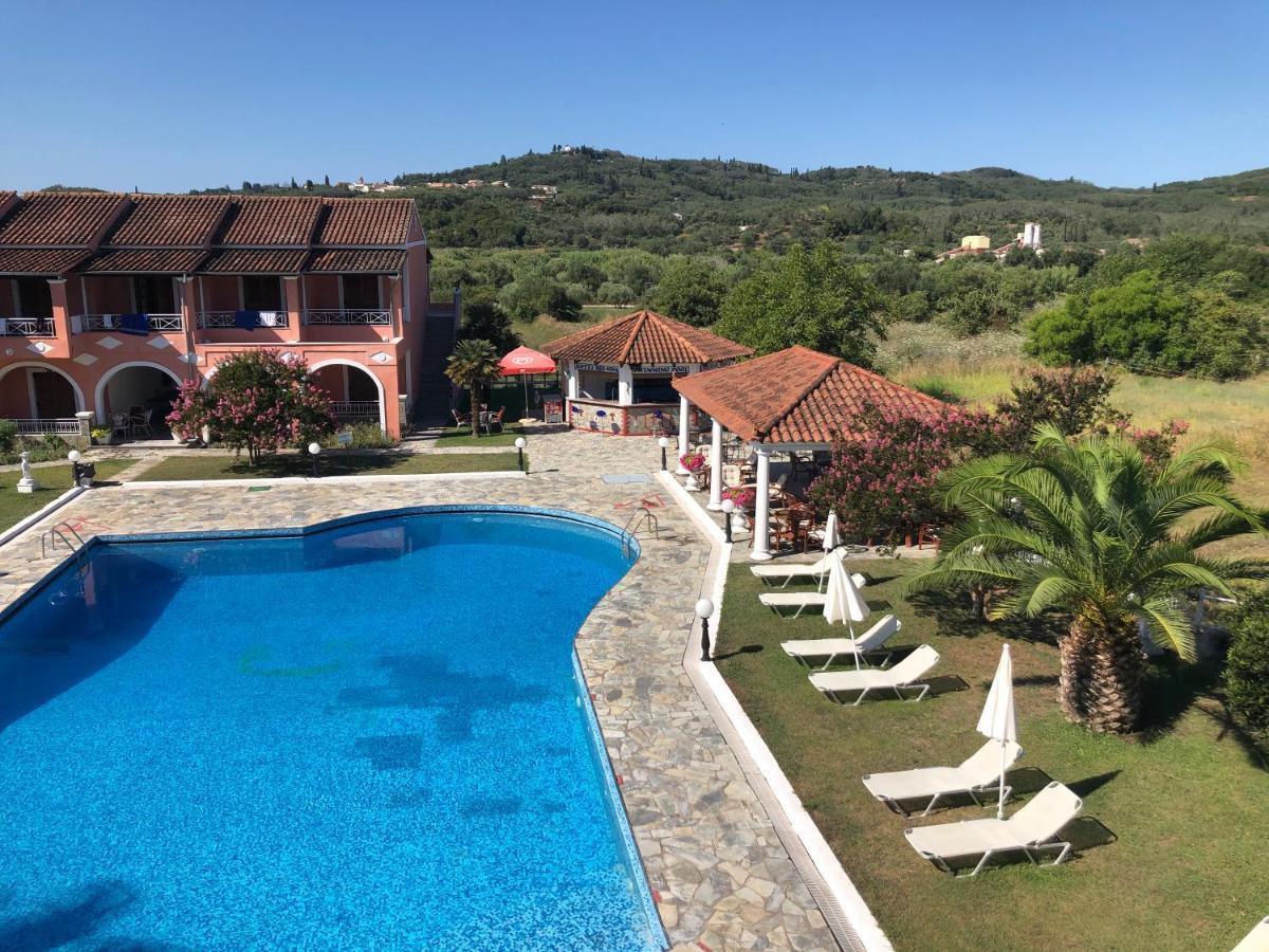 Regina Nina Otel Vasilátika Dış mekan fotoğraf