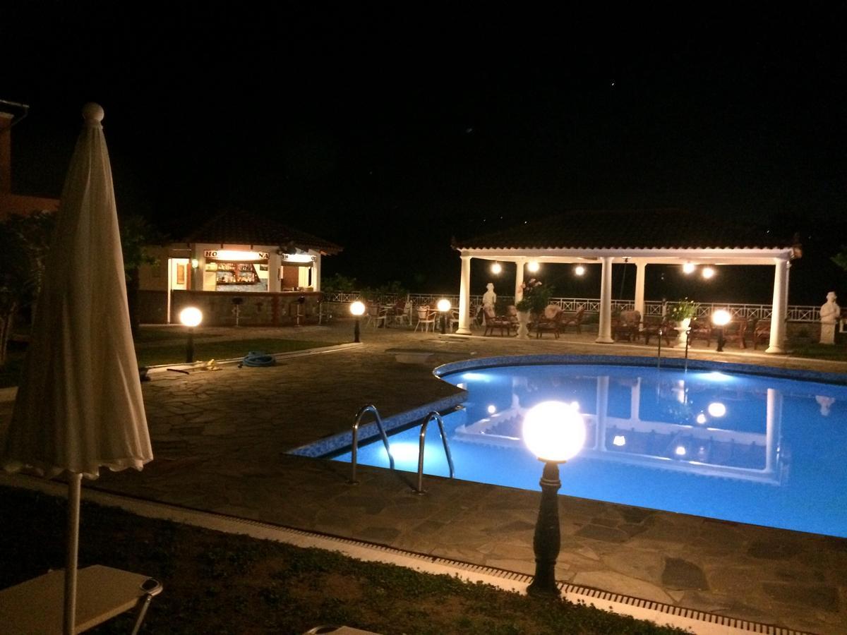 Regina Nina Otel Vasilátika Dış mekan fotoğraf