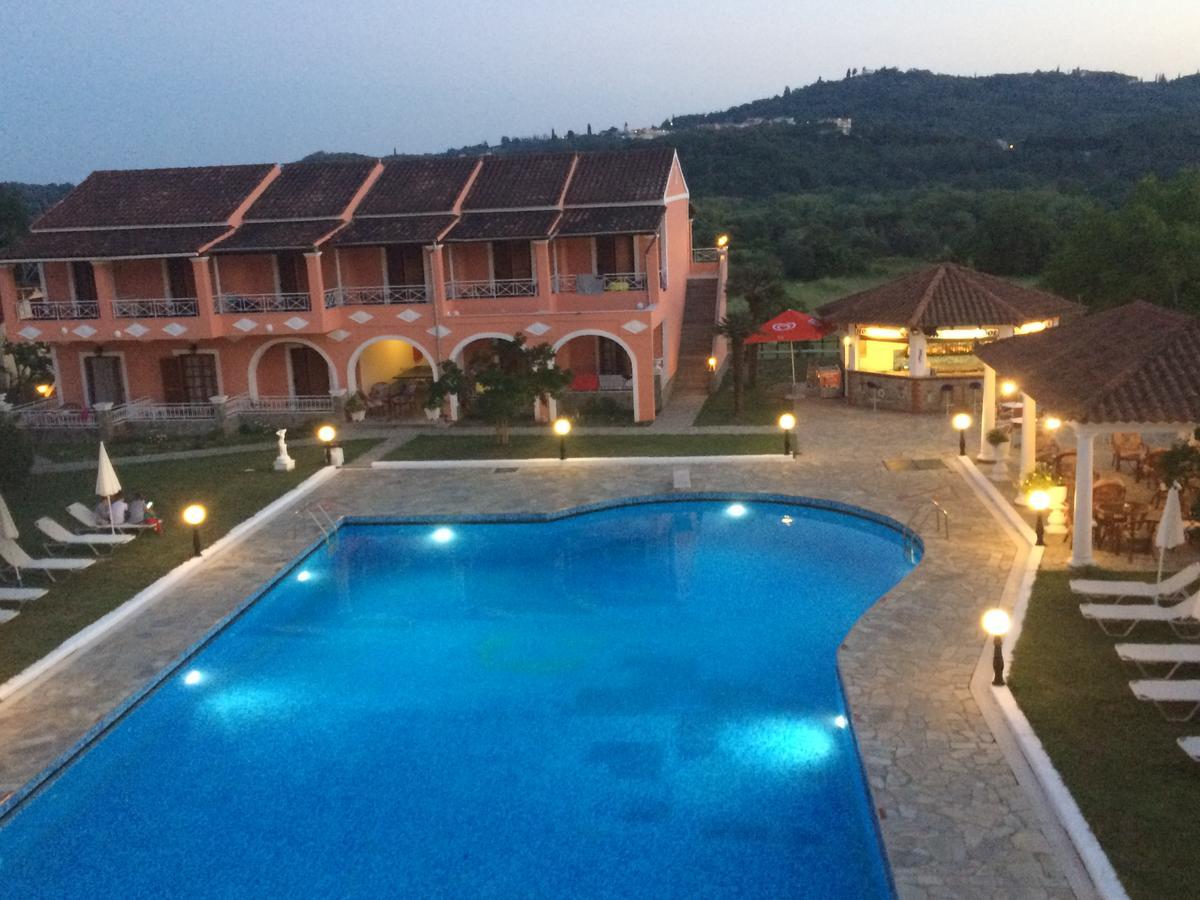 Regina Nina Otel Vasilátika Dış mekan fotoğraf