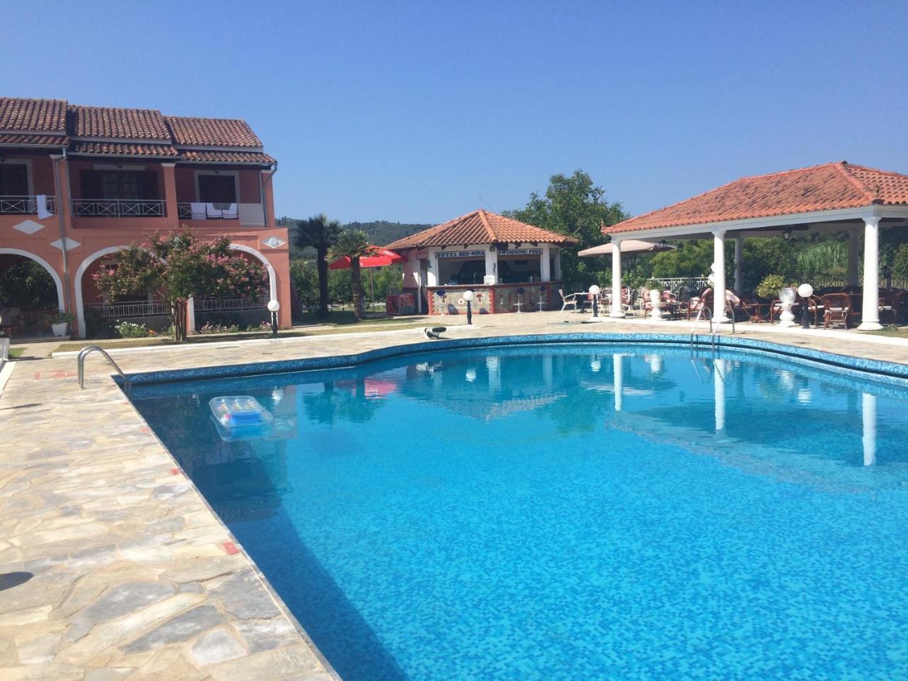 Regina Nina Otel Vasilátika Dış mekan fotoğraf